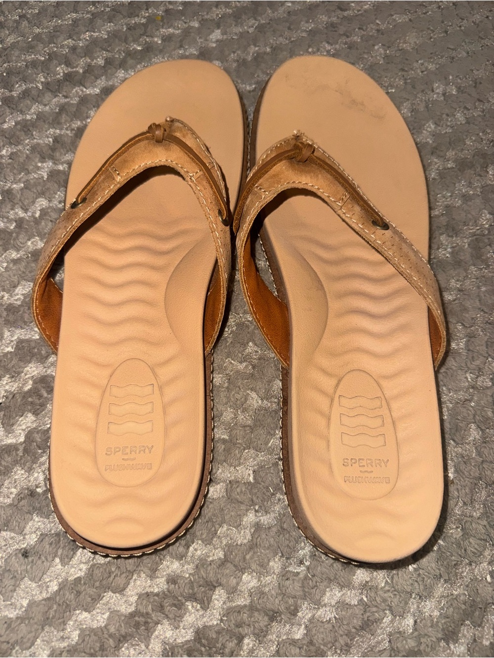 Sperry Tan Leather Thong Sandals - Picture 5 of 9